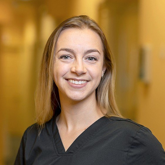 Dental assistant Samantha